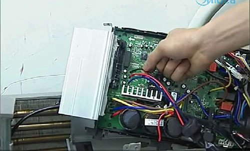 荆门美的空调电话是多少